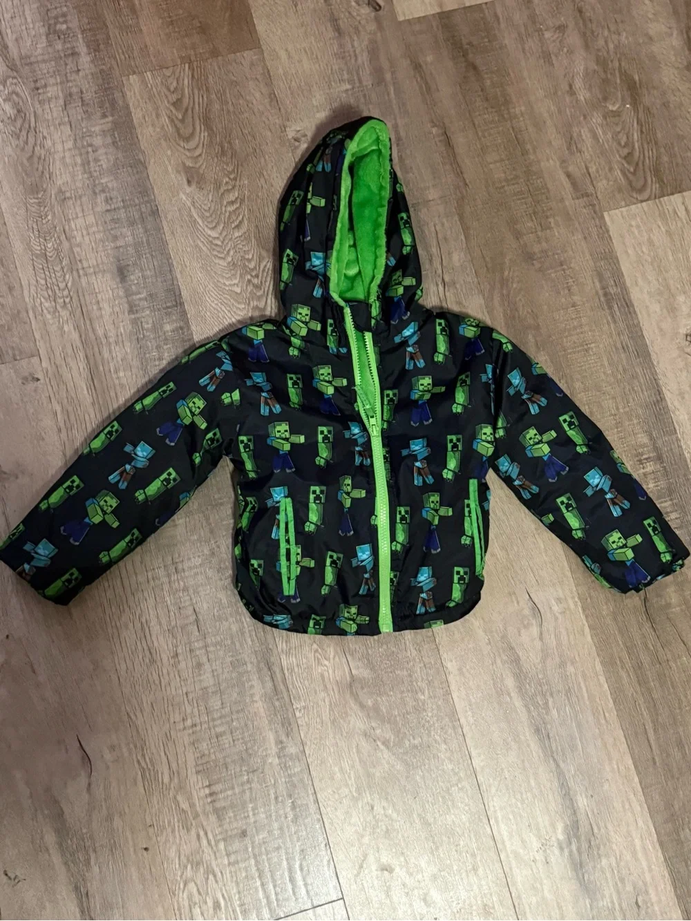 Minecraft Kids Black & Green Hooded Puffer Jacket Size 4T